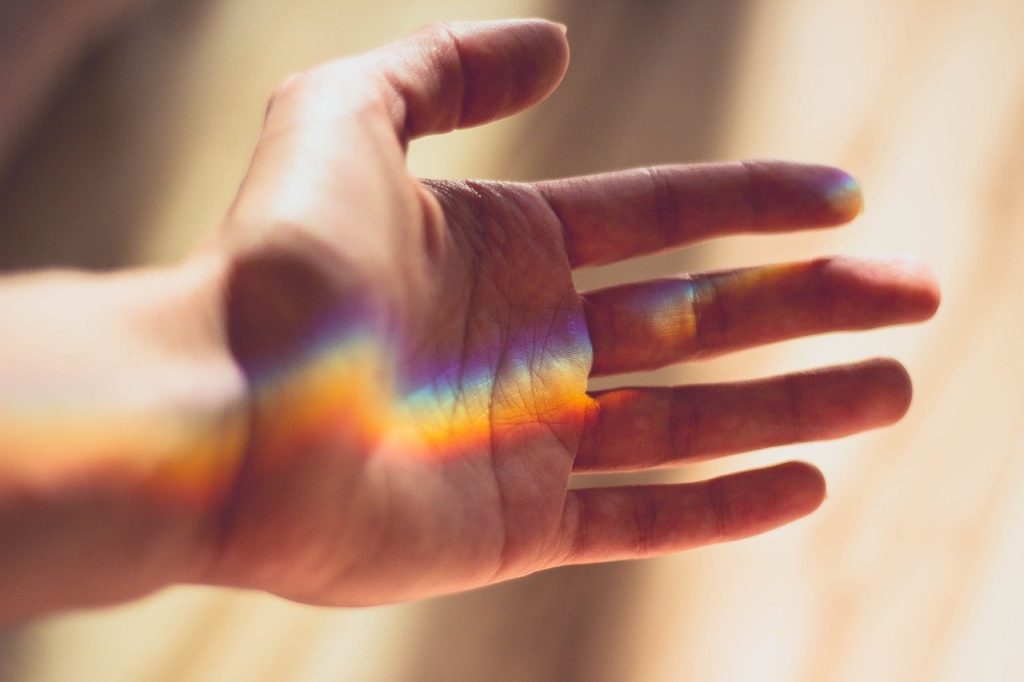 Hand 2326058 1280 1024x682